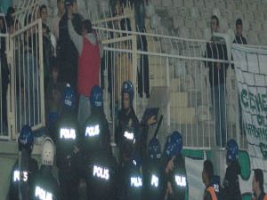 Taraftar isyan etti