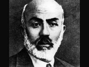Mehmet Akifin kemikleri sızlayacak