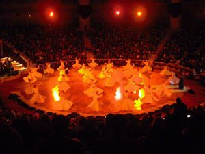 Türkiyedeki gençleri harekete geçirmeliyiz