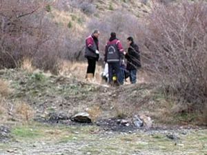 Konyada yanmış kadın cesedi bulundu.