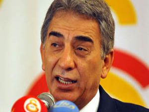 Adnan Polat 4 kişinin biletini kesti