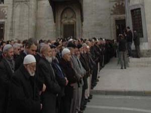 Konyada Erbakan için gıyabi cenaze namazı