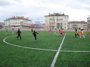 Konya Kız Futbol Okulu eğitime başladı