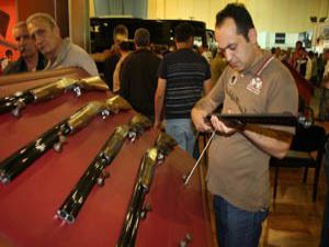 Türkiyede silah reklamı yapamıyoruz