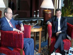 Davutoğlu BM Irak Temsilcisi ile görüştü