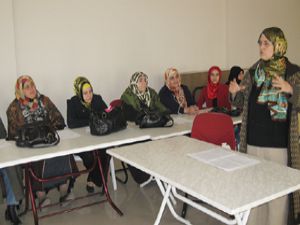Aile Akademisinde mezuniyet sevinci