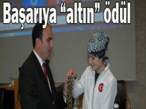 Şampiyon Durdane ödüllendirildi