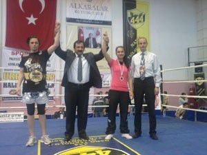 Hatice gümüşle dönüyor