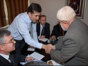 Halk sorunlarını yüzyüze anlatıyor