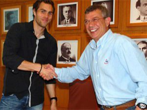 Johan Elmander resmen Galatasarayda