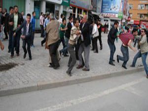 Mitingde göz altına alınanlar serbest kaldı