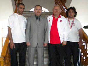 Yunuslar engel tanımadı