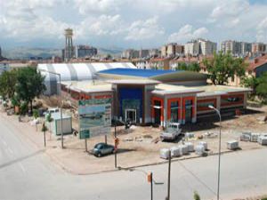 Yarı olimpik yüzme havuzunda sona gelindi