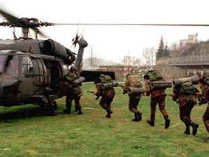 Asker kaçırılan askerlerin peşinde