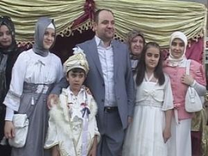 Öksüz Ailesinin mutlu günü