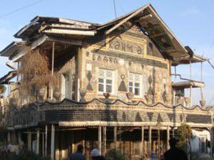 Azerbaycandaki şişe ev ilgi görüyor