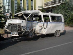 Kazada yaralanan 17 kişiden biri öldü