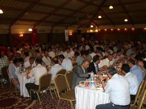 Makine mühendisleri iftarda biraraya geldi