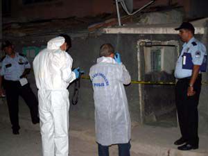 Yaşlı adam evinde ölü bulundu