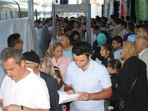 YHTnin ilk tarifeli seferine büyük ilgi