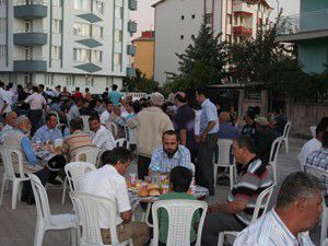 Beyşehirde toplu iftar yemeği