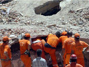 Öğrenci yurdu çöktü: 1 ölü 4 yaralı!