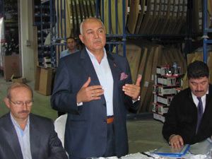 Değişime ayak uyduramayan yok olur