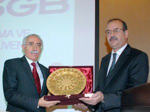 KOSta sigortalı çalışan oranı çok yüksek