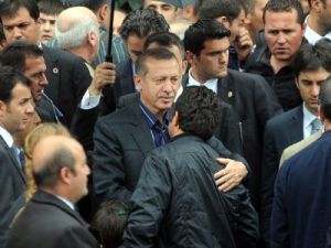 Başbakan Sûre okudu camidekiler göz yaşına boğuldu