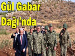 Cumhurbaşkanı Gül kamuflaj giydi