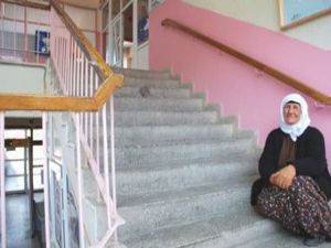 Sarayönü Hükümet Konağına asansör isteniyor