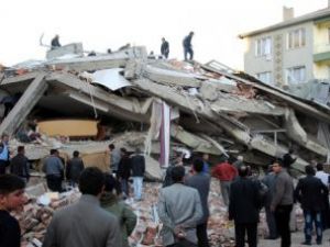 Bayraktar:Van depremi bizim nasırımıza bastı