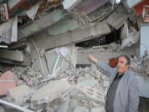 Vandaki Bayram Otelinin yıkılma anı