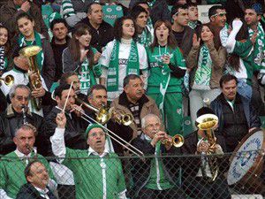 Bursasporlu taraftarlardan anlamlı yardım