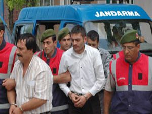 13 genç kadına tecavüz edip, zorla çalıştırdılar