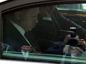 Erdoğan evinden çıktı!