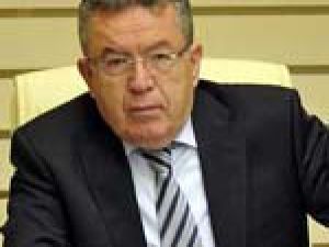 Prof. Özcan, Köşke başdanışman oluyor