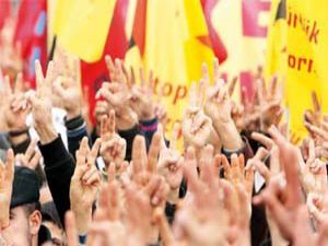 Slogan ve marşa 14 yıl hapis