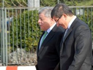 Davutoğlu ve Arınç Şeb-i Arusa geldi