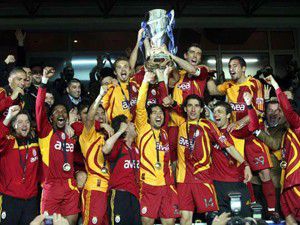Galatasaray 2011i de kupasız tamamladı