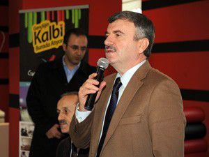 Başkan Akyürek Vanlı öğrencilerle buluştu