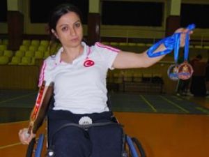 Evinde otur dediler, o dünya 3.sü oldu