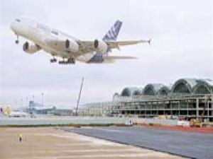 Diyarbakır-İstanbul uçağında bomba ihbarı