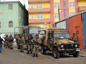 Askerler kavga etti, 1 ölü...