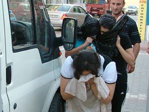 Müşteri olarak girdiler hırsız çıktılar
