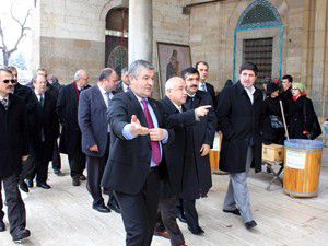 TBMM Başkanı Mevlana Müzesini ziyaret etti