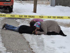 Evi satmaktan vazgeçip alıcıyı öldürdü!