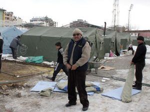 Çadırları boşaltın denilen depremzedeler tepkili