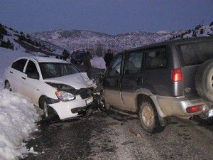 Derebucakta trafik kazası: 7 yaralı