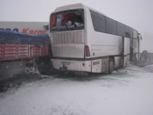 Konyada zincirleme trafik kazası: 11 yaralı
